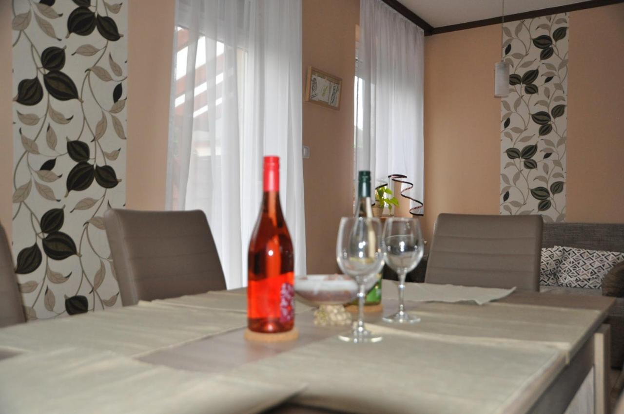 Gyorszem Apartman Exterior photo